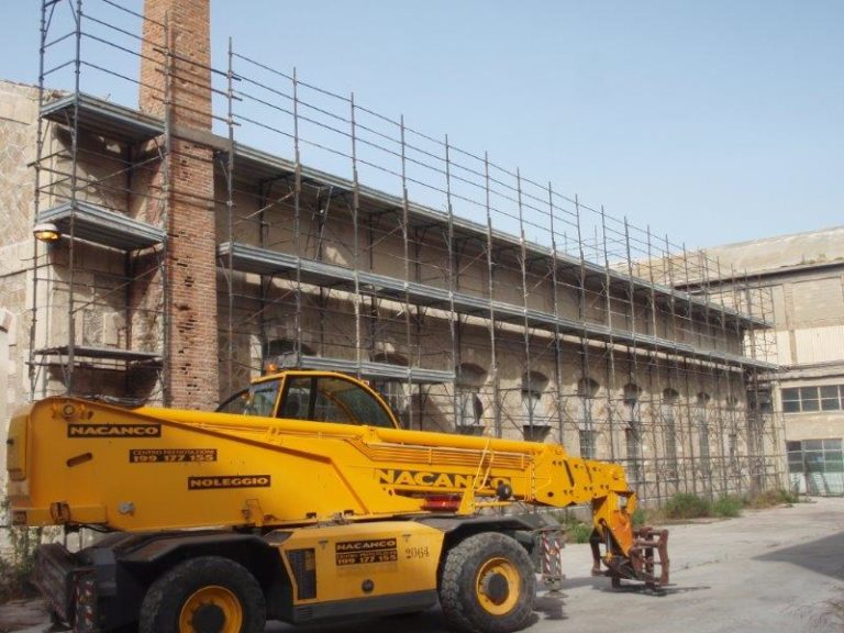 Montaggio e noleggio ponteggi per aree industriali, capannoni e aziende. Cantiere 07-02