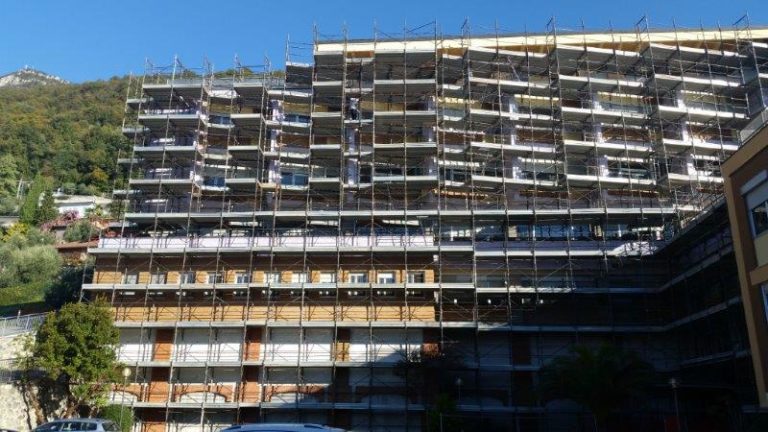 Montaggio e noleggio ponteggi per edifici ospedalieri, ospedali e cliniche. Cantiere 13-02