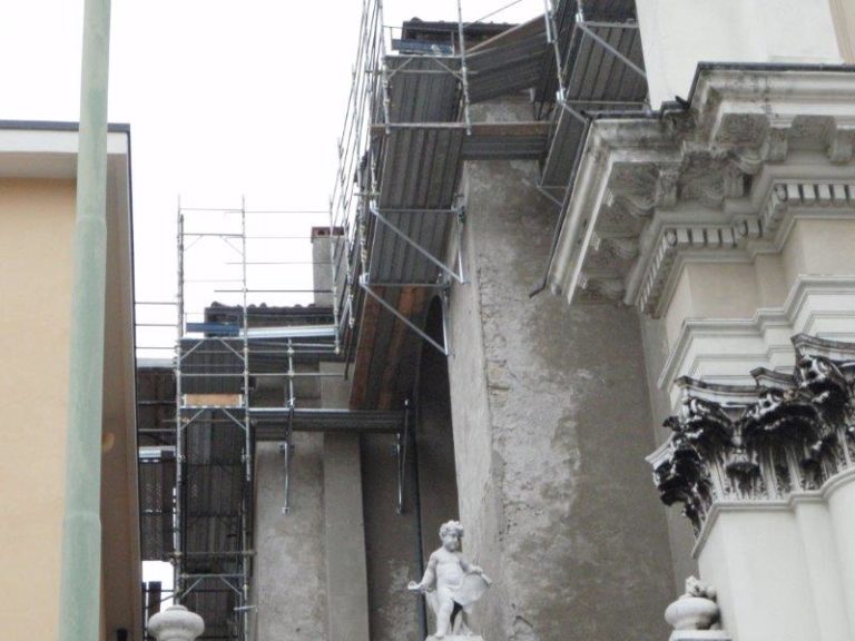 Montaggio e noleggio ponteggi per edifici storici, chiese e monumenti. Cantiere 04-20