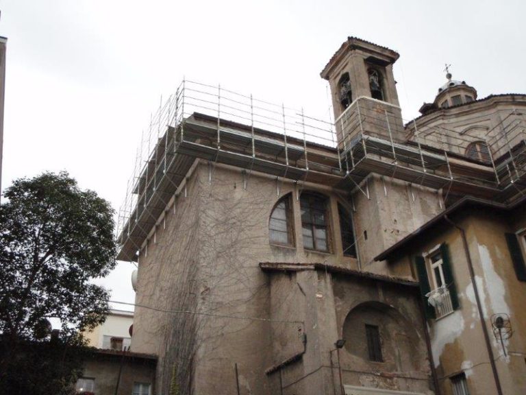 Montaggio e noleggio ponteggi per edifici storici, chiese e monumenti. Cantiere 04-22