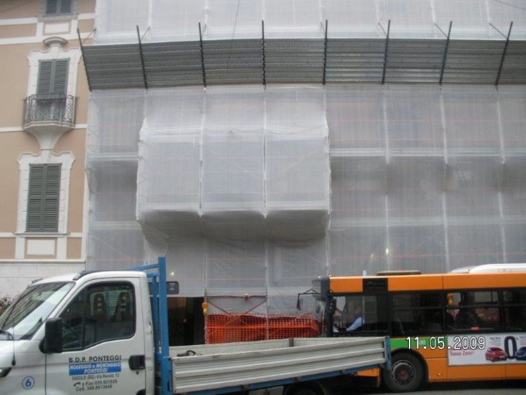 Montaggio e noleggio ponteggi per impieghi speciali, strutture complesse. Cantiere 03-05